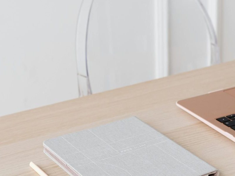This review takes a candid, often funny look at the Xfinity WiFi Gateway, walking readers through unboxing, setup, real-world speeds, indicator lights, parental...