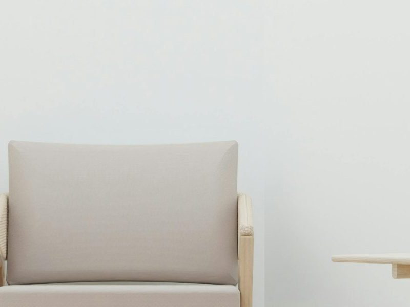 This article explains how a portable WiFi extender solves common WiFi frustrations—buffering during comedy specials, dead zones around the house, weak coffee-sh...